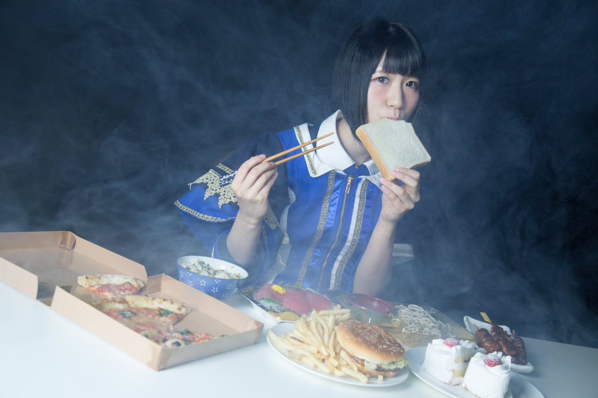 都築かな